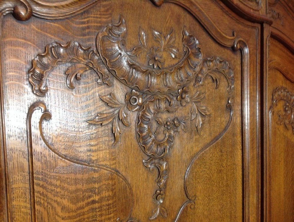 CARVED OAK TRIPLE FRENCH BREAKFRONT ARMOIRE View XIV