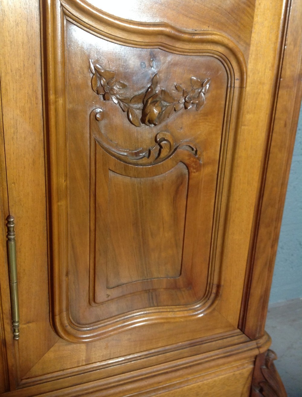 CARVED TRIPLE WALNUT FRENCH ARMOIRE View VIII