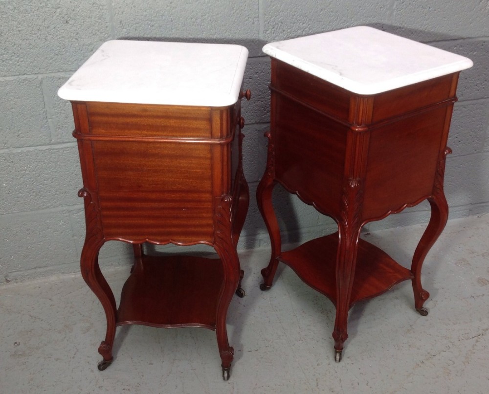 OUTSTANDING PAIROF FRENCH MAHOGANY BEDSIDE CABINETS View IX