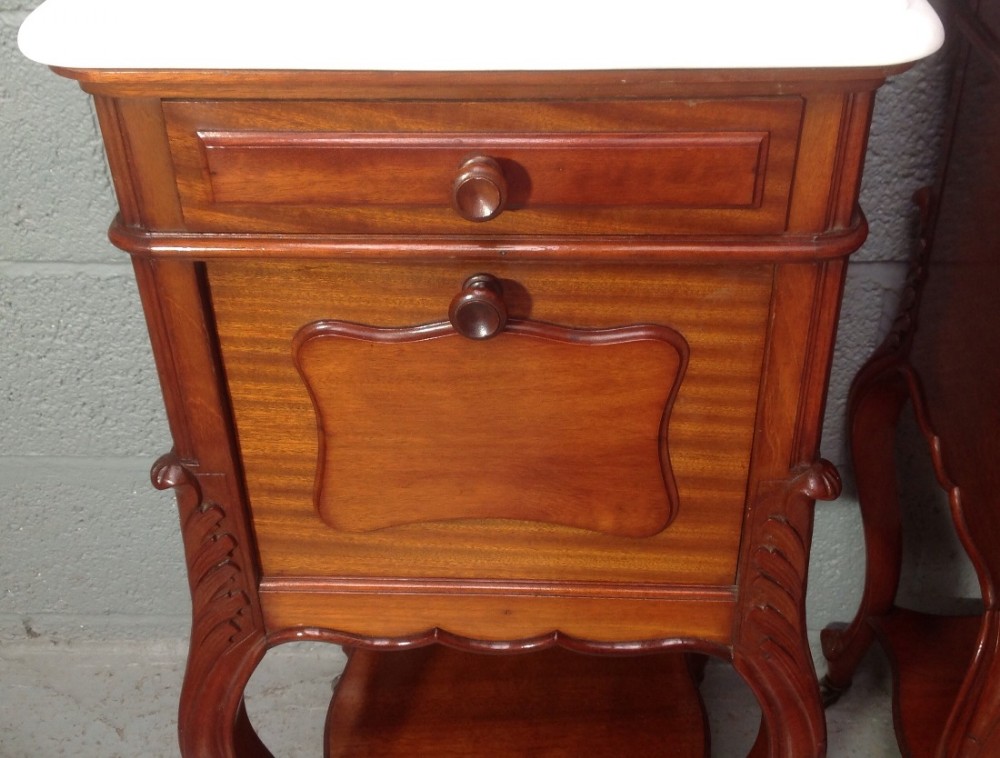 OUTSTANDING PAIROF FRENCH MAHOGANY BEDSIDE CABINETS View XI