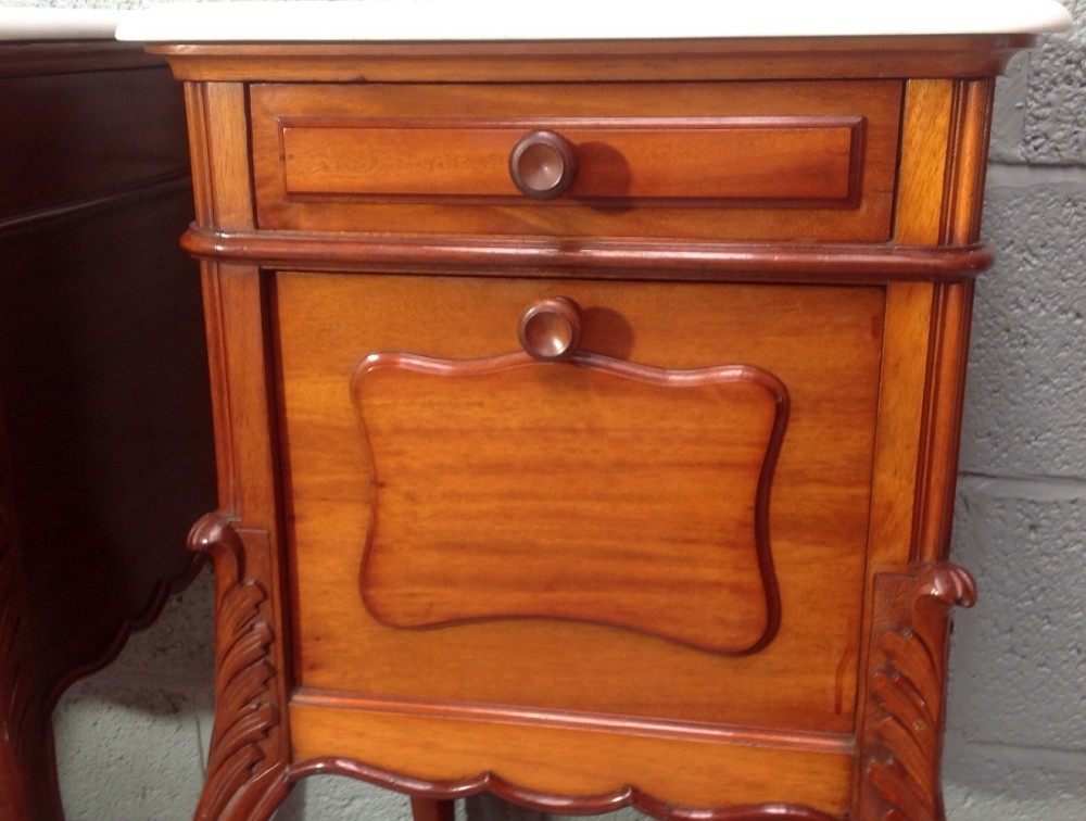 OUTSTANDING PAIROF FRENCH MAHOGANY BEDSIDE CABINETS View XII