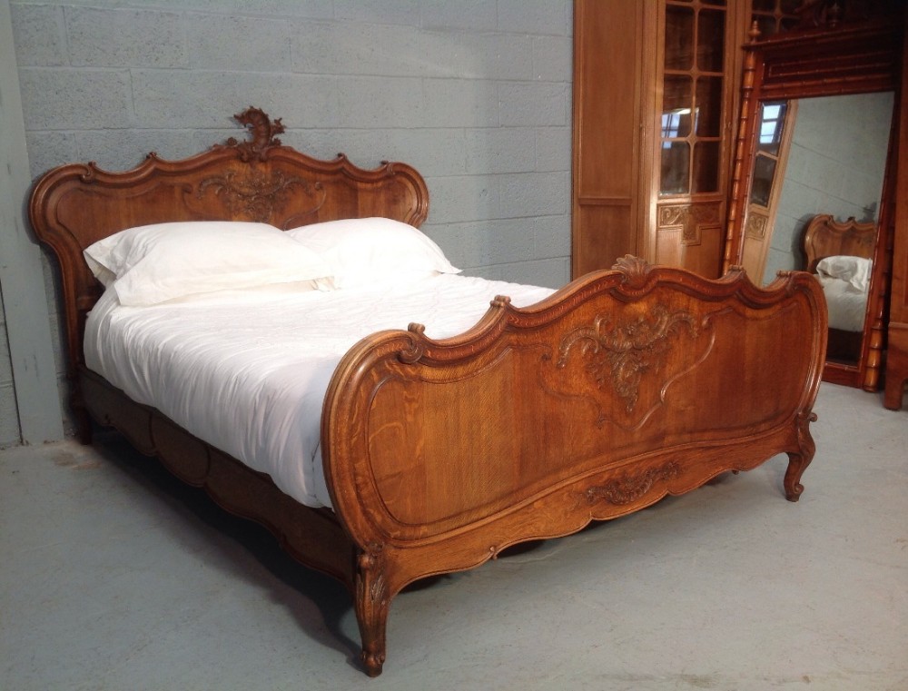 KINGSIZE CARVED OAK FRENCH BED View IV