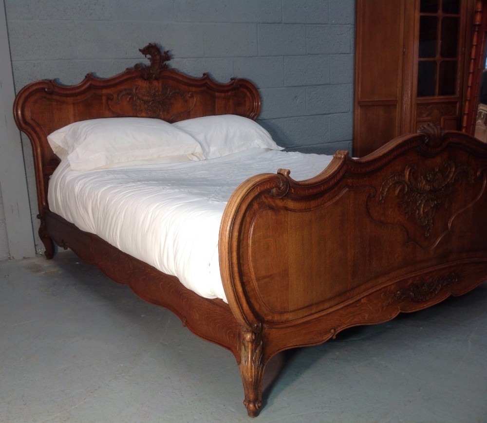 KINGSIZE CARVED OAK FRENCH BED View V