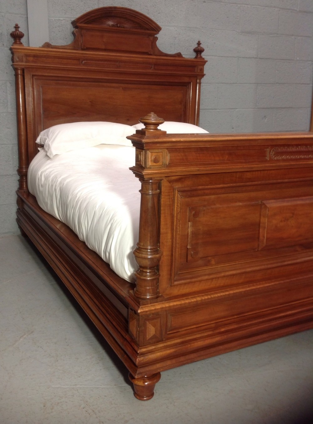 OUTSTANDING FRENCH WALNUT SUPER KINGSIZE BED  View II