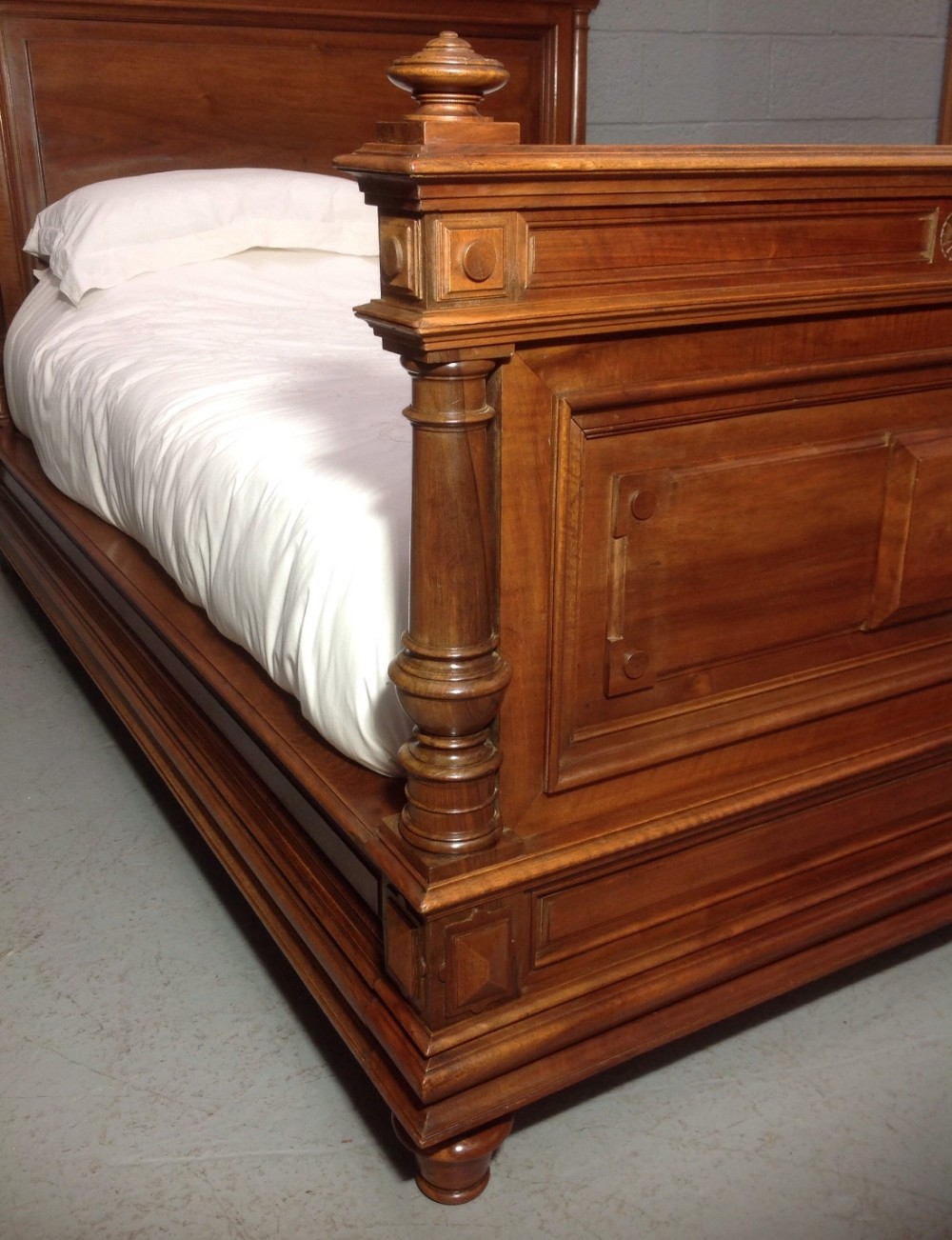 OUTSTANDING FRENCH WALNUT SUPER KINGSIZE BED  View III