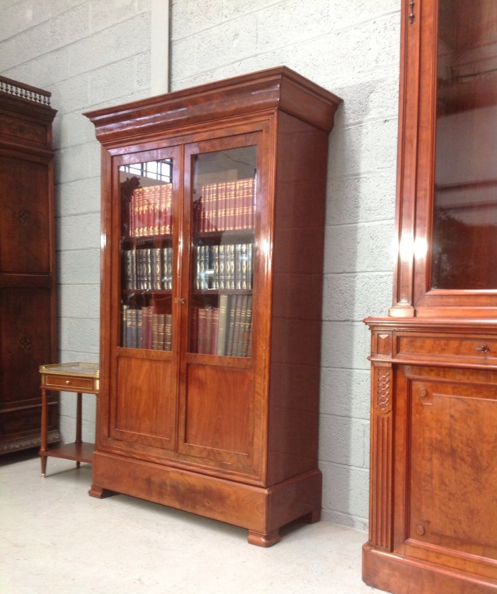 FRENCH MAHOGANY GLAZED BOOKCASE View VII