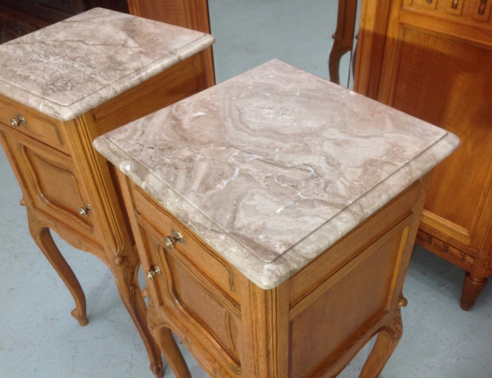 PAIR OF FRENCH OAK BEDSIDE CABINETS View III