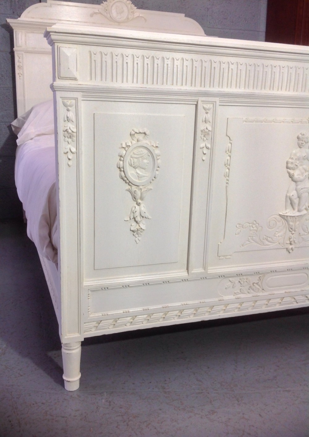 CARVED OAK FRENCH OAK PAINTED BED View III