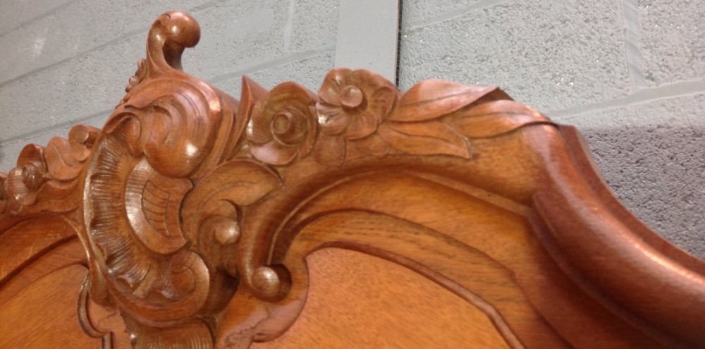 LARGE FRENCH CARVED OAK ARMOIRE View IV
