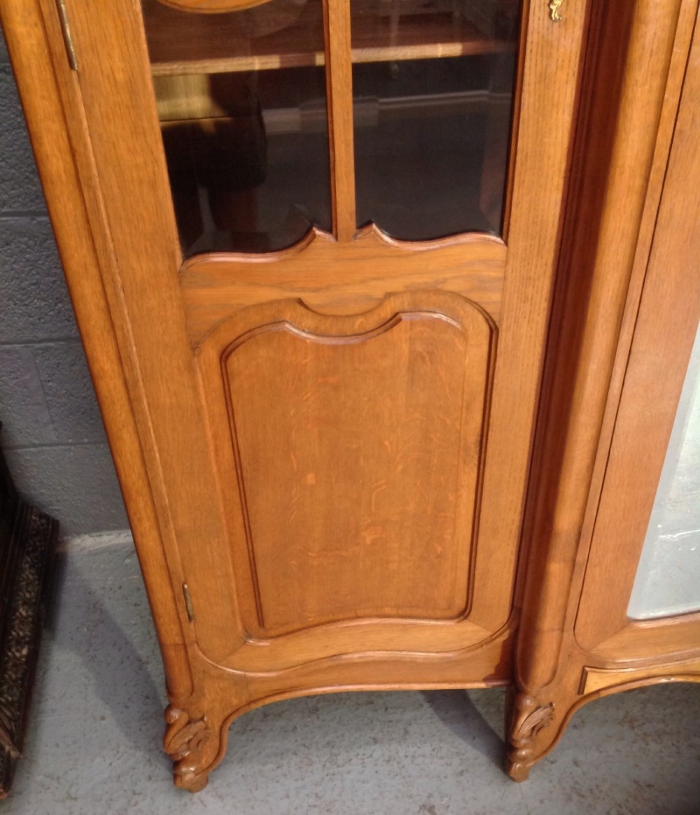LARGE FRENCH CARVED OAK ARMOIRE View VII