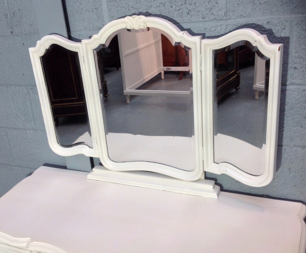 FRENCH PAINTED DRESSING TABLE View III