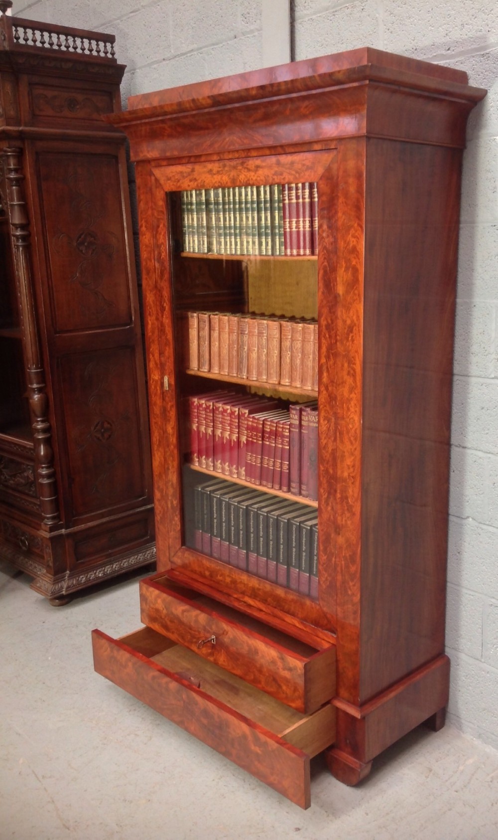 FRENCH WALNUT BOOKCASE View VII