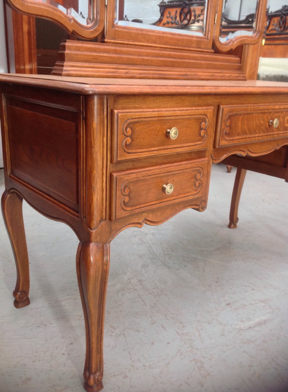 SOLID OAK FRENCH DRESSING TABLE View II