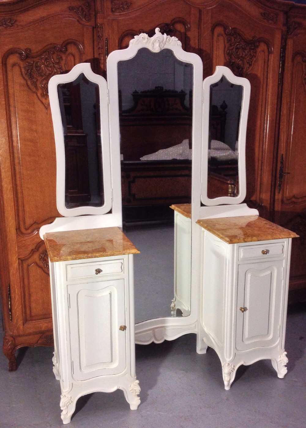 painted french oak dressing table - CATEGORY: ANTIQUE DRESSING TABLES - DATED 1900
