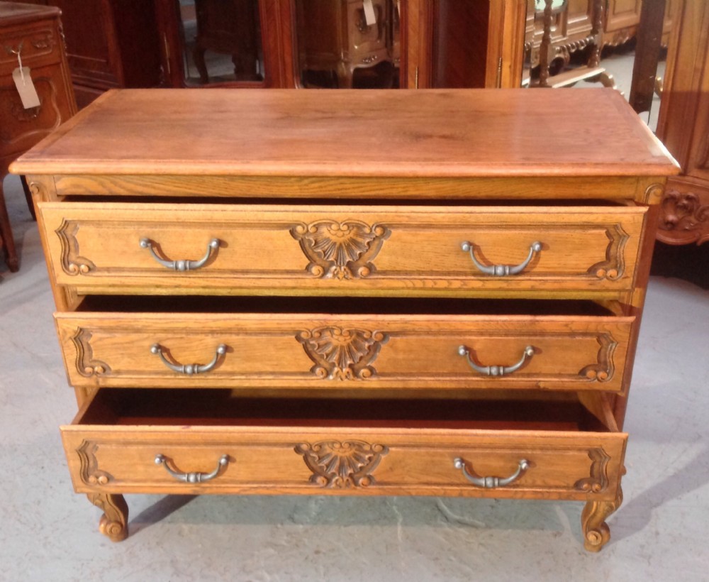 CARVED OAK FRENCH CHEST View V