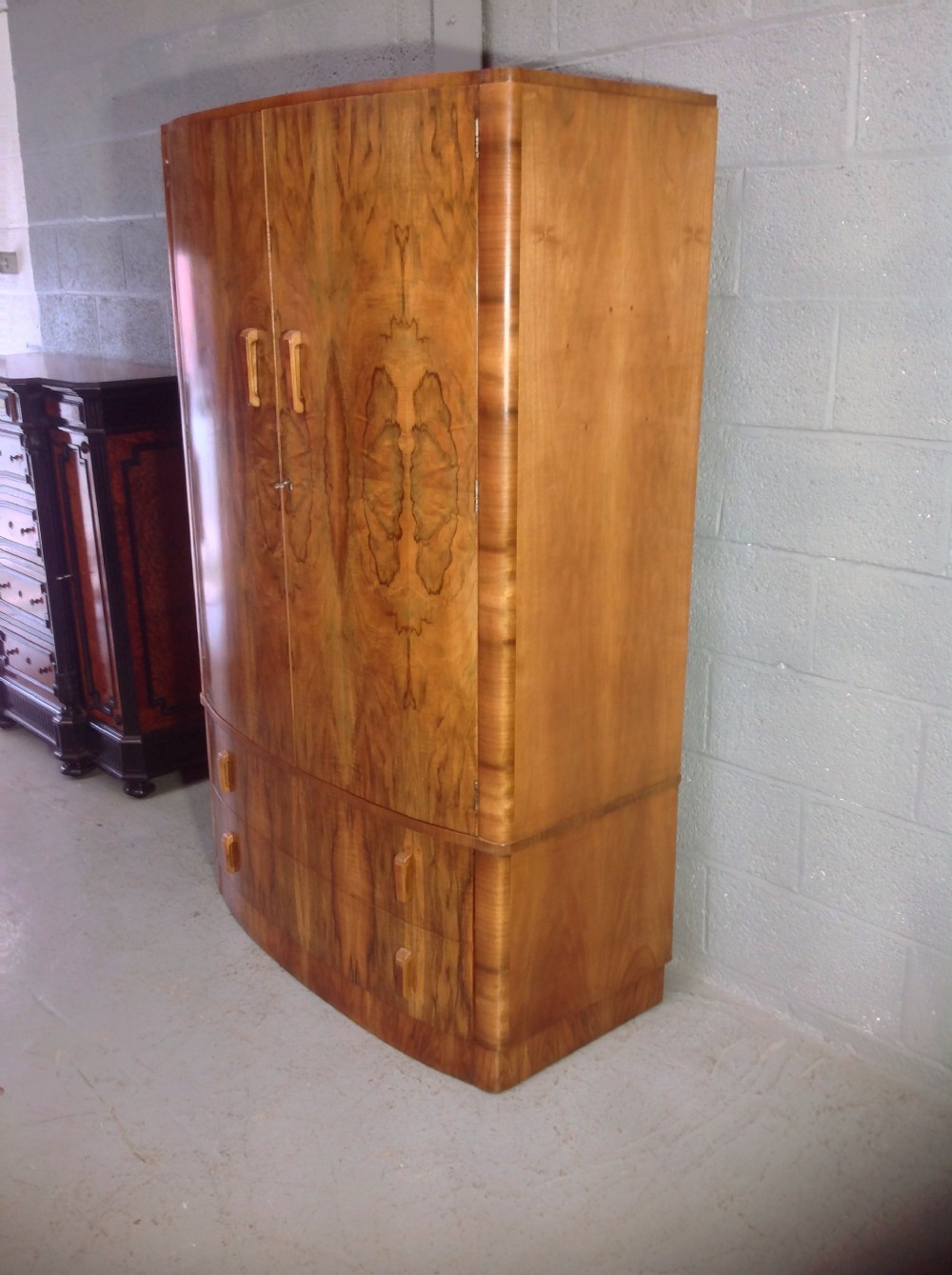 ART DECO WALNUT FITTED WARDROBE  View III