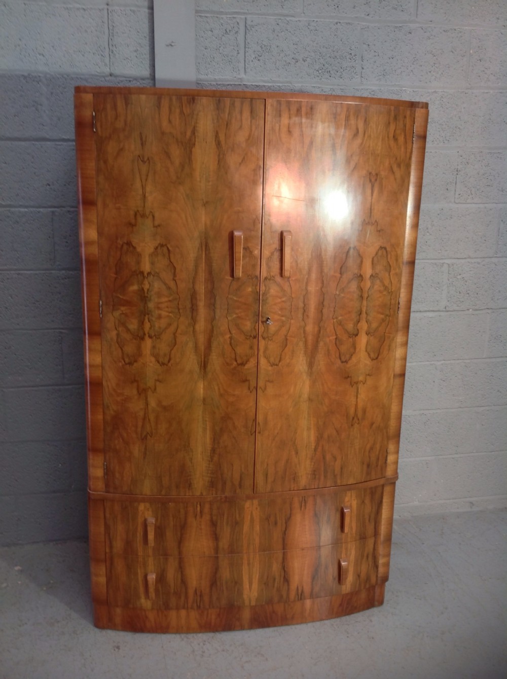 ART DECO WALNUT FITTED WARDROBE  View VI