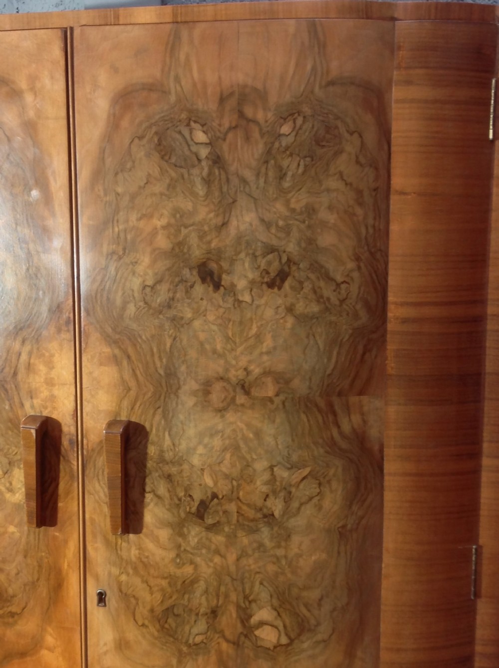 ART DECO WALNUT FITTED WARDROBE  View IV