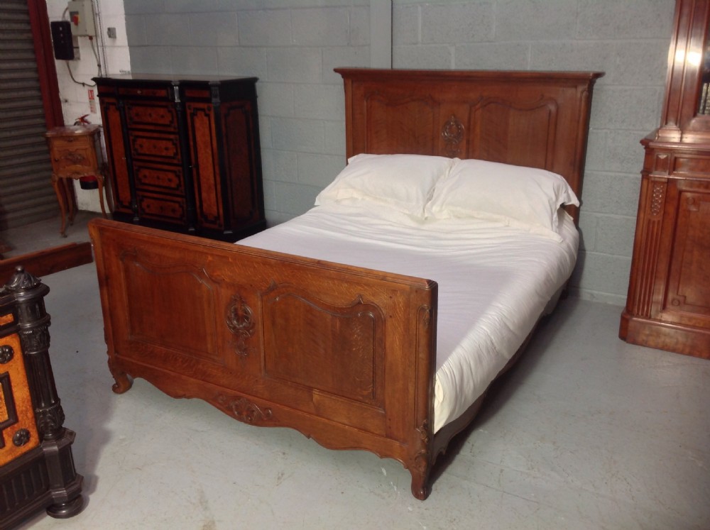 FRENCH OAK KINGSIZE BED