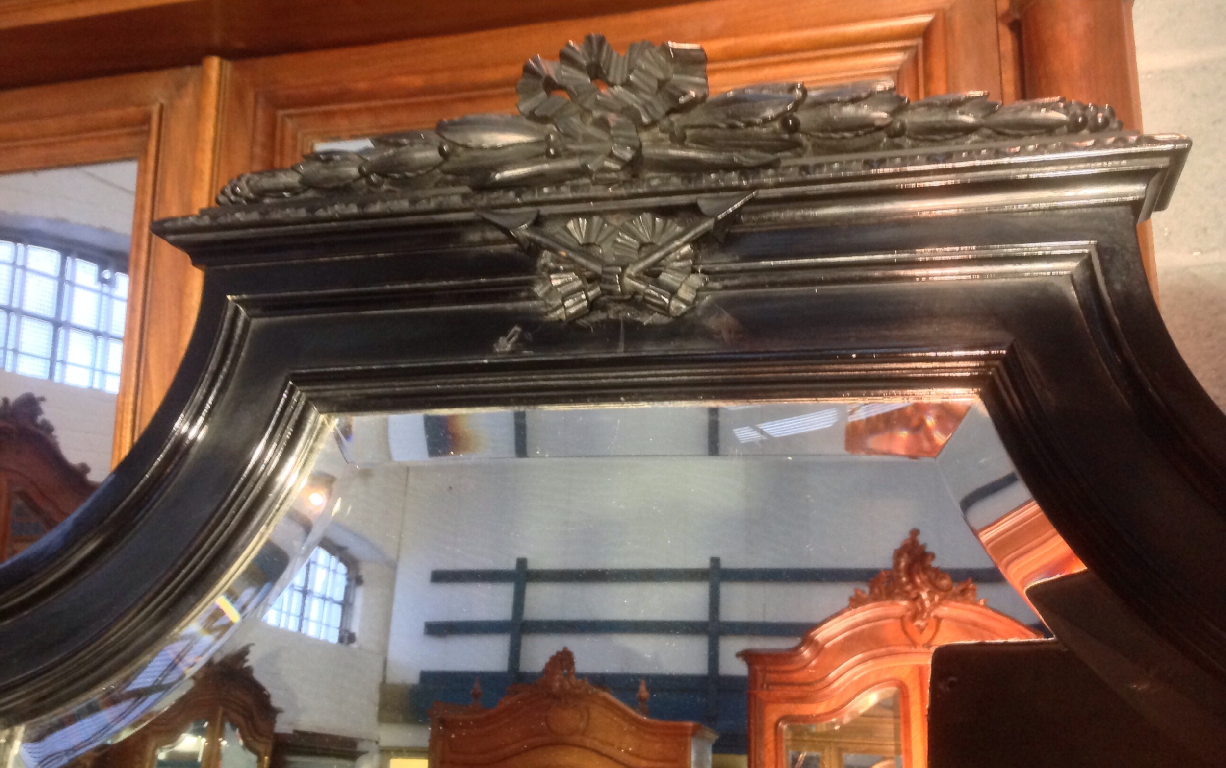 FRENCH AMBOYNA WOOD DRESSING TABLE   View VIII