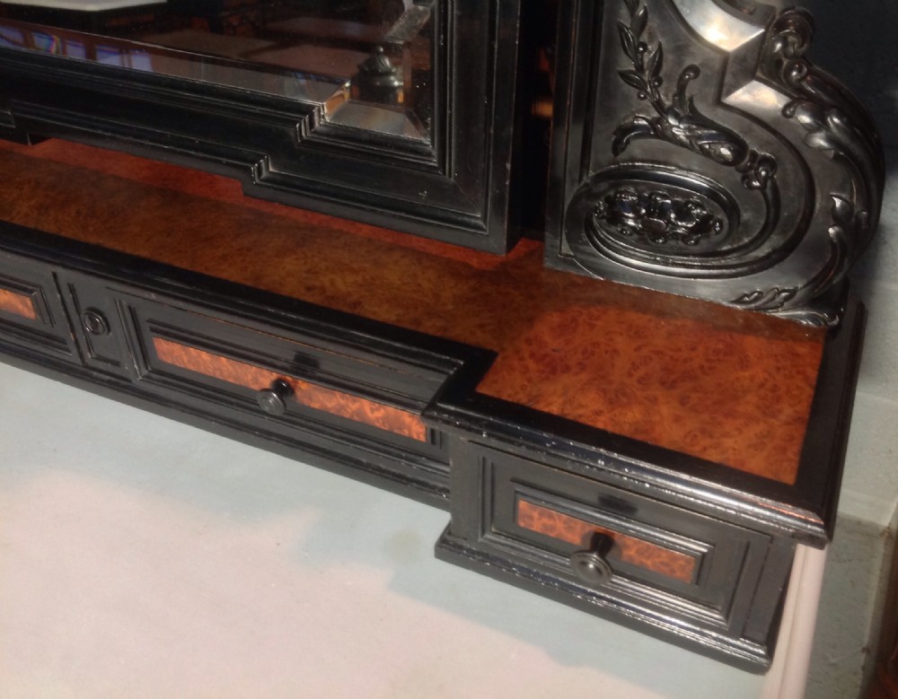 FRENCH AMBOYNA WOOD DRESSING TABLE   View IX