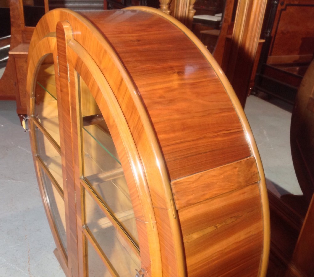 ART DECO WALNUT DISPLAY CABINET View IV