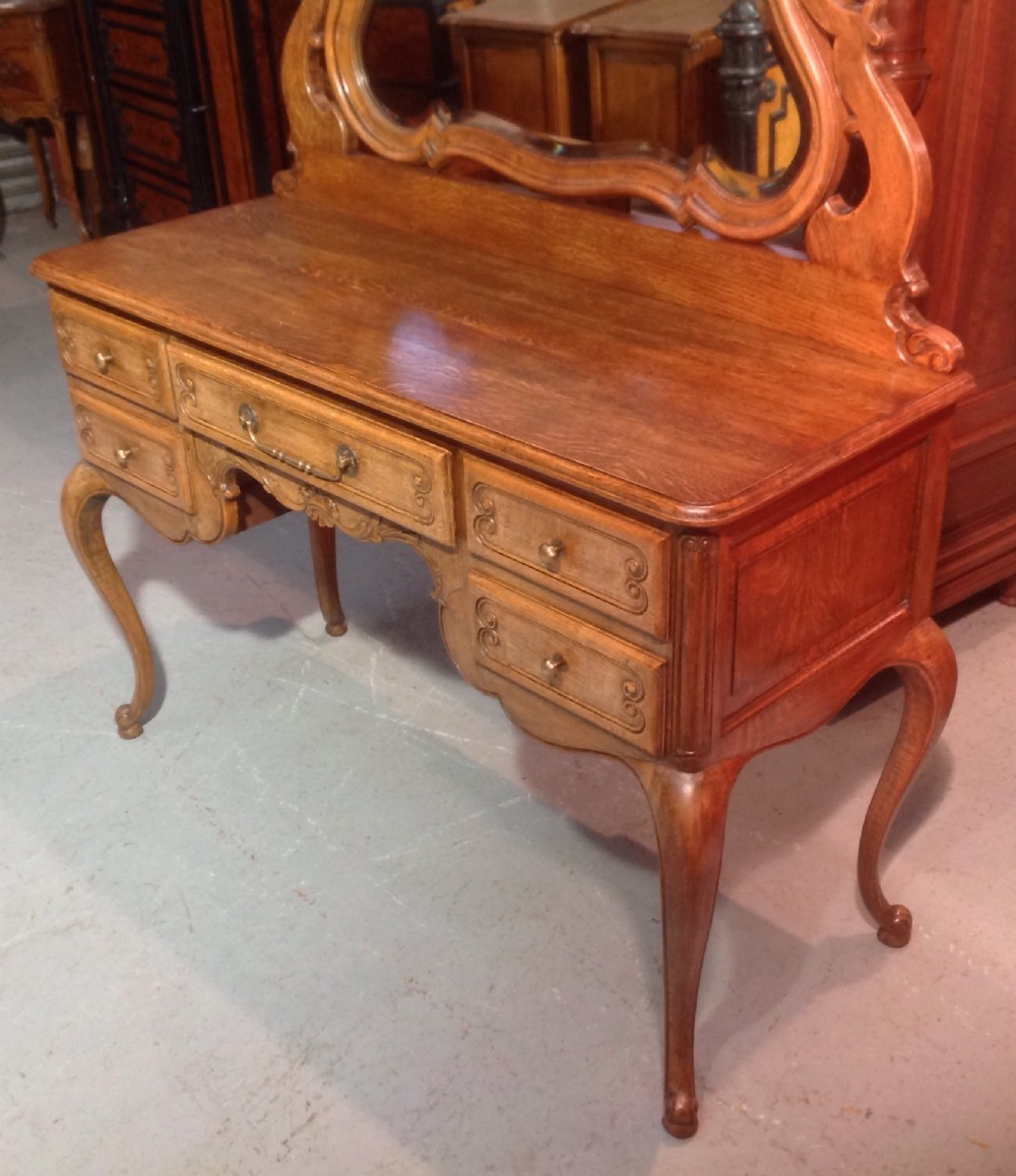 SOLID OAK FRENCH DRESSING TABLE View IV
