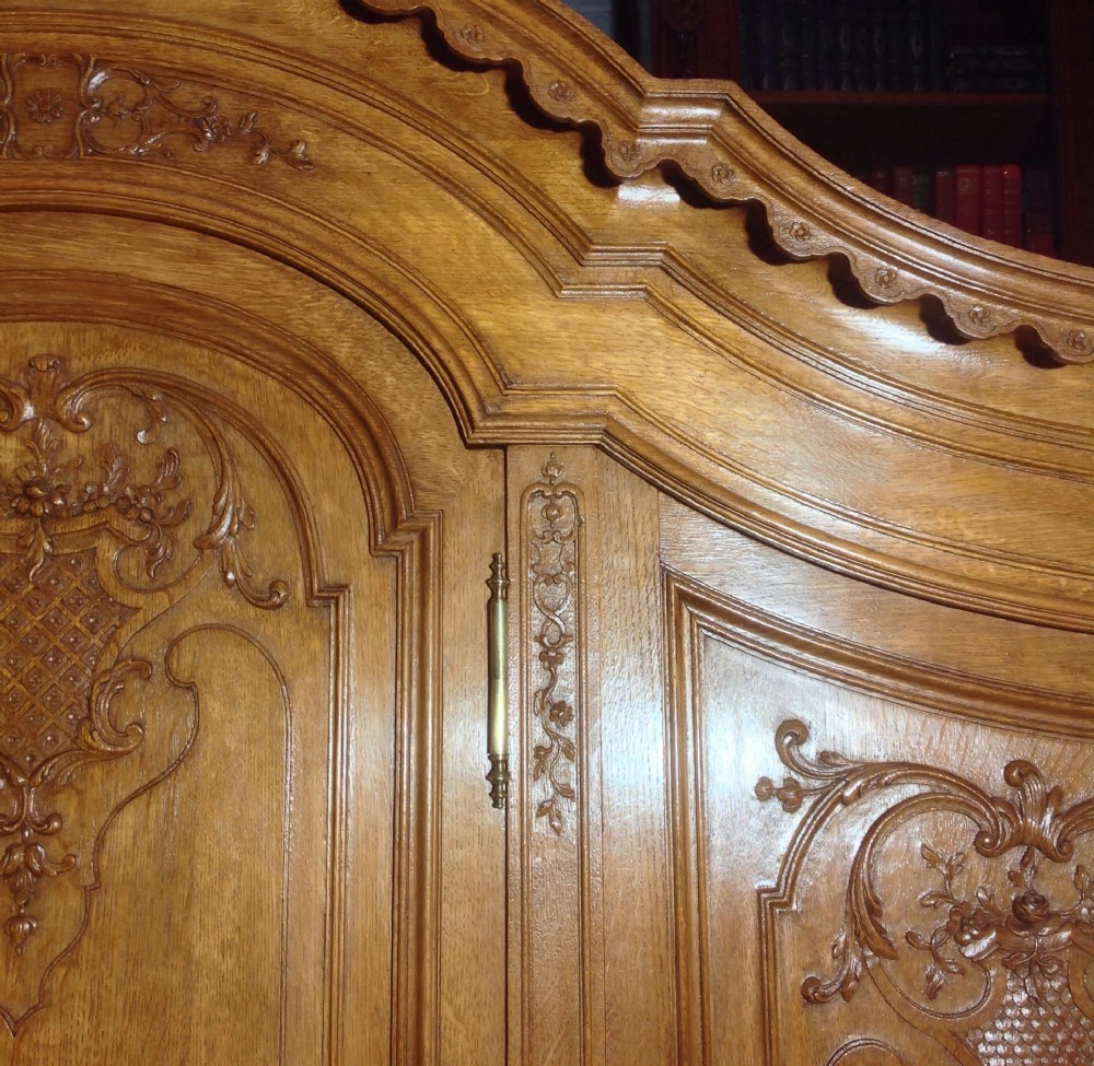 ORNATELY CARVED FRENCH OAK ARMOIRE View XI