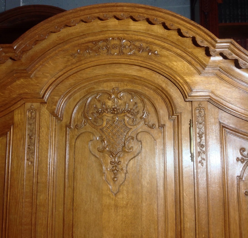 ORNATELY CARVED FRENCH OAK ARMOIRE View XII