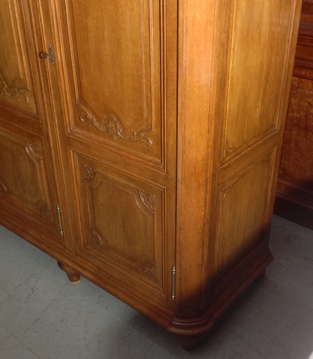 ORNATELY CARVED FRENCH OAK ARMOIRE View XV
