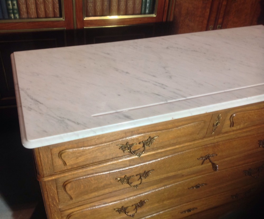 FRENCH OAK COMMODE CHEST View V
