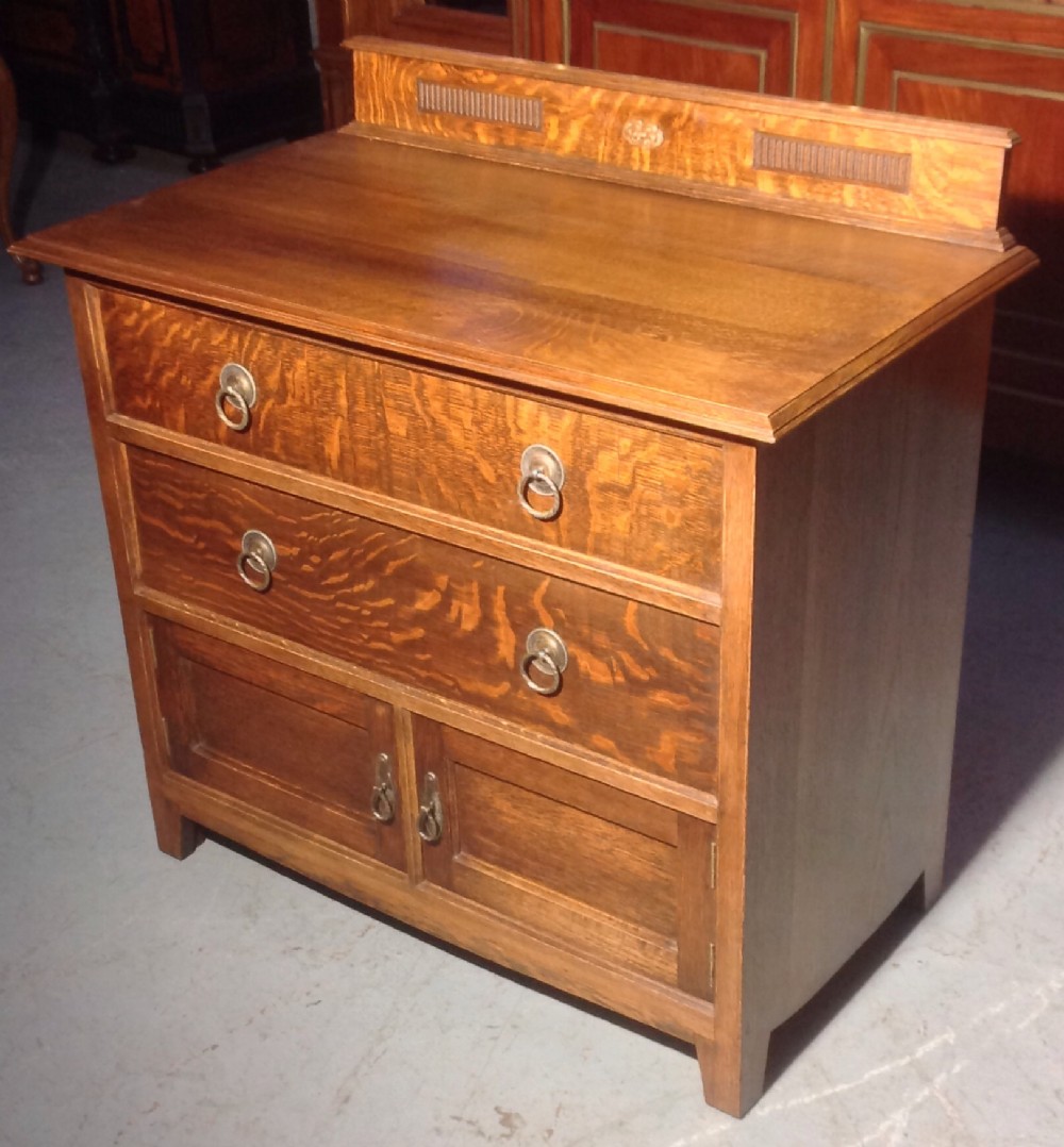 SOLID OAK CHEST WITH CUPBOARD View VII