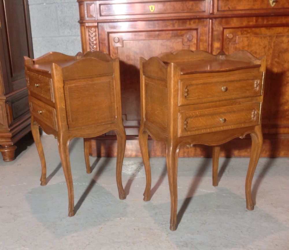 PAIR OF FRENCH OAK BEDSIDE CABINETS View II