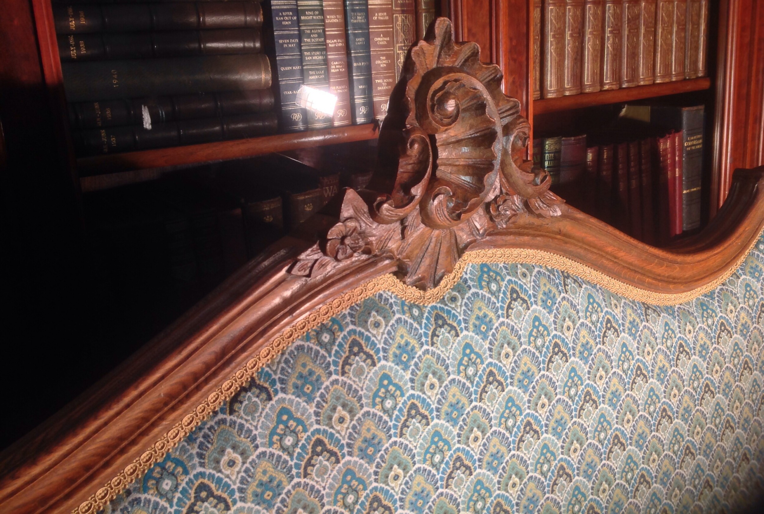 FRENCH OAK UPHOLSTERED BED View VI