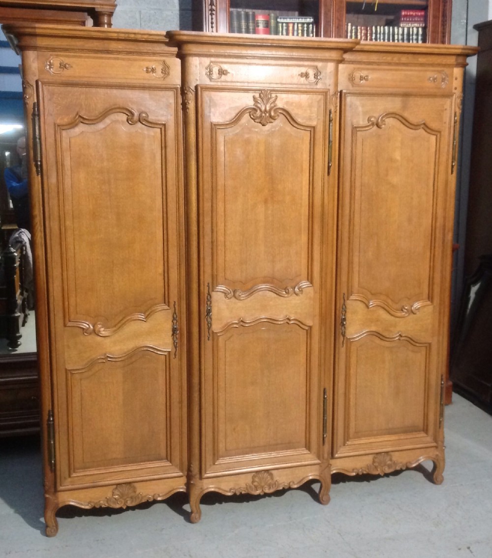 CARVED OAK FRENCH ARMOIRE View X