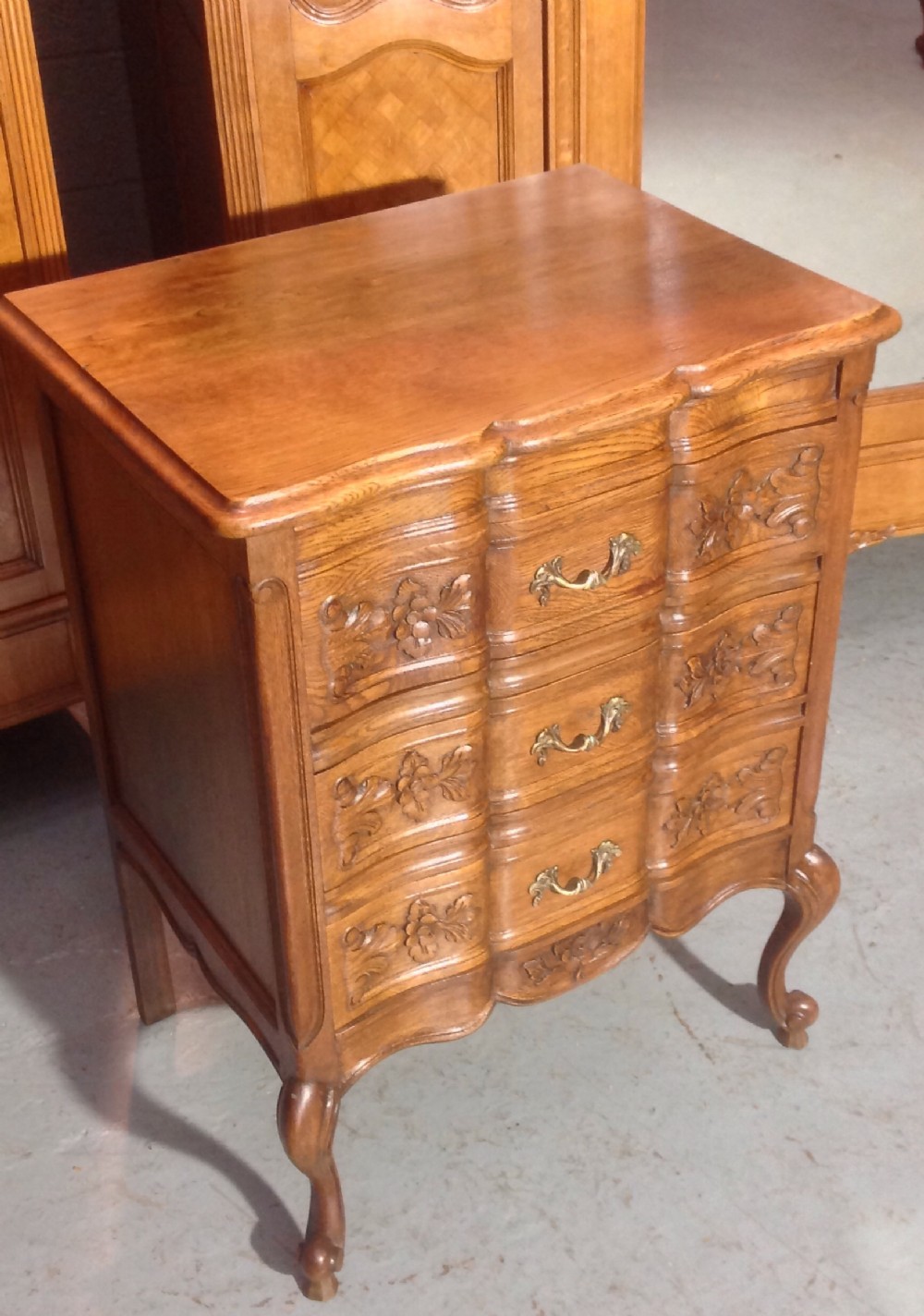 CARVED OAK FRENCH CHEST View IV