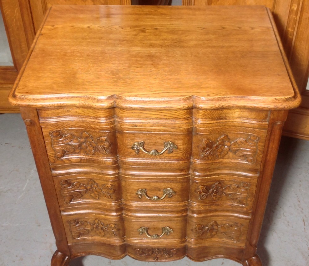 CARVED OAK FRENCH CHEST View VI