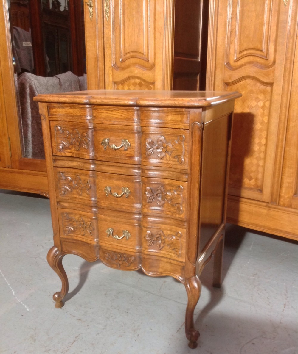 CARVED OAK FRENCH CHEST View X