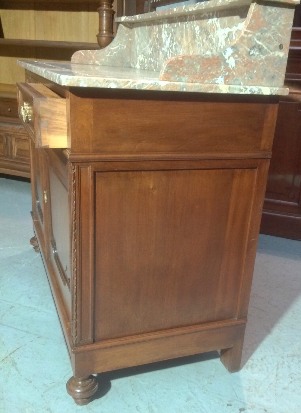 FRENCH MAHOGANY ARTS AND CRAFTS WASHSTAND  View XI