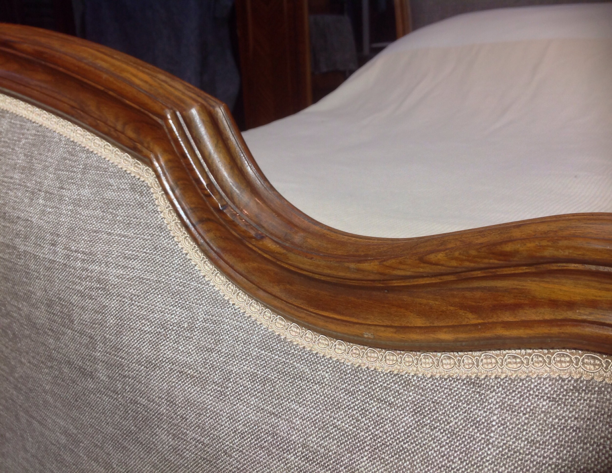 CARVED WALNUT FRENCH BED View V