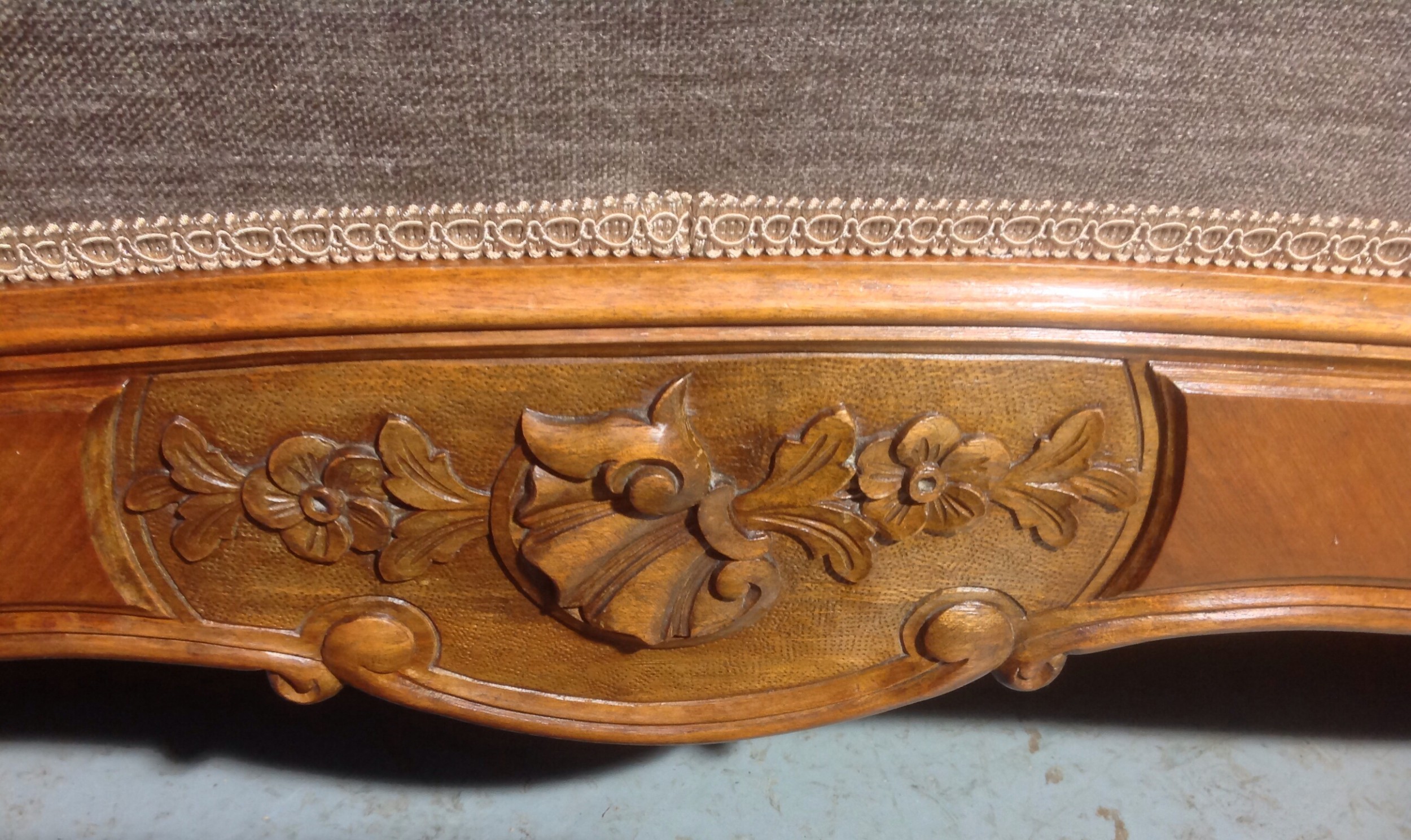 CARVED WALNUT FRENCH BED View VII