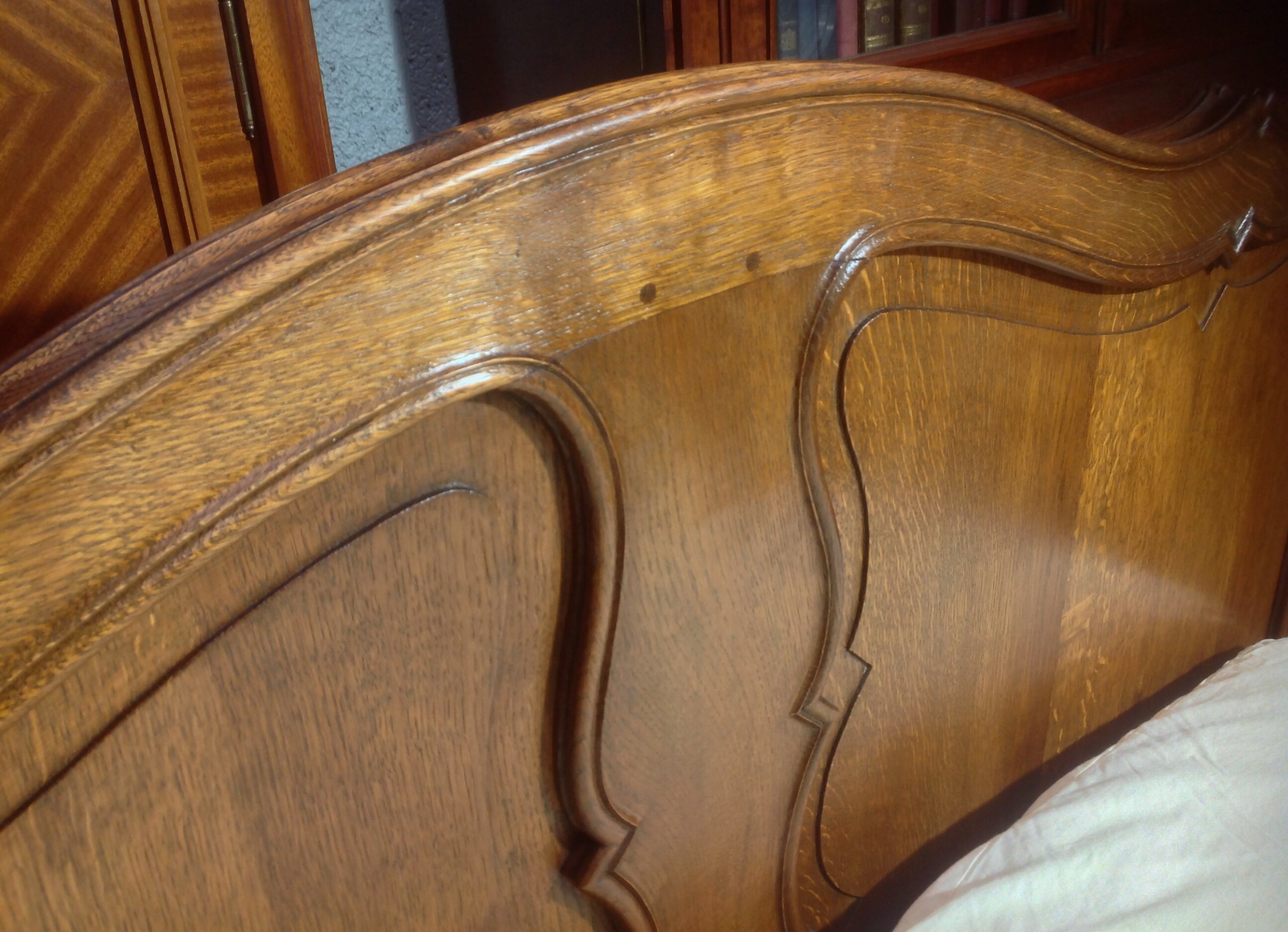CARVED OAK FRENCH BED View VI