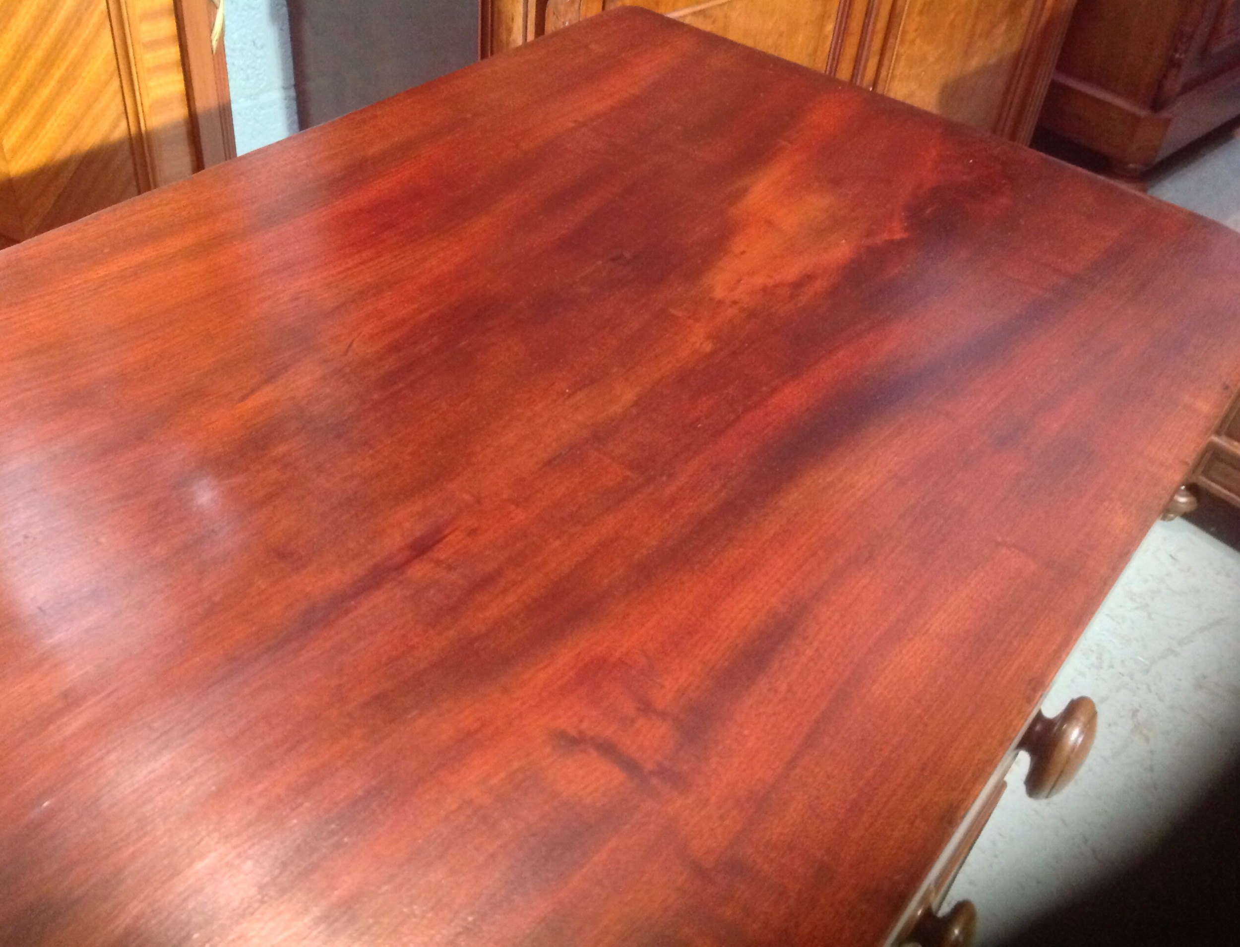 VICTORIAN CHEST OF DRAWERS View V