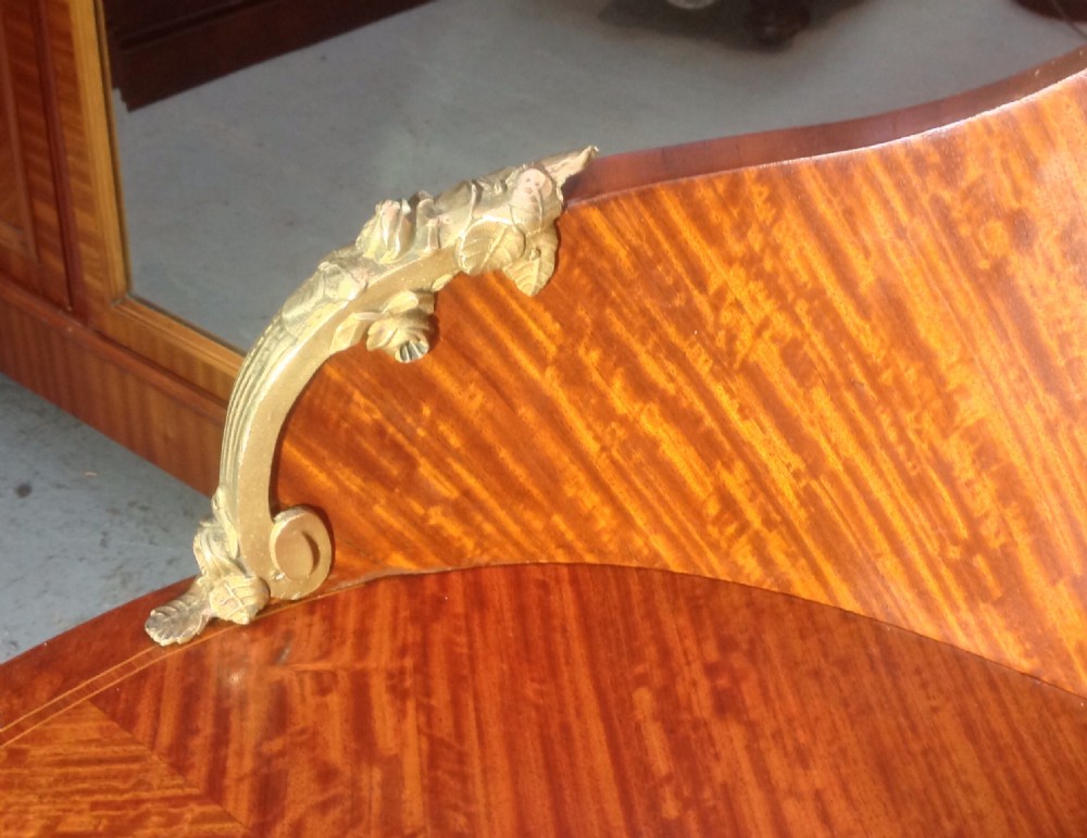 ART DECO FRENCH WALNUT DRESSING TABLE View VI