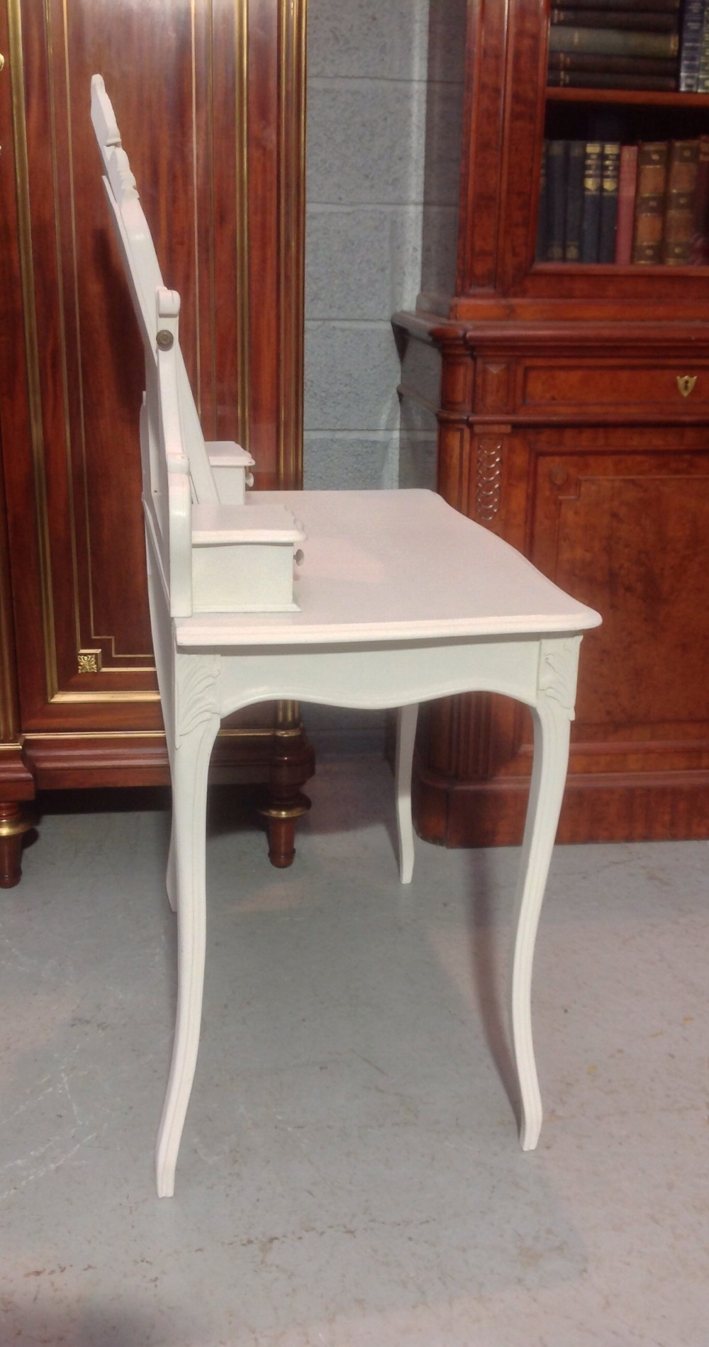 PAINTED FRENCH DRESSING TABLE View VIII