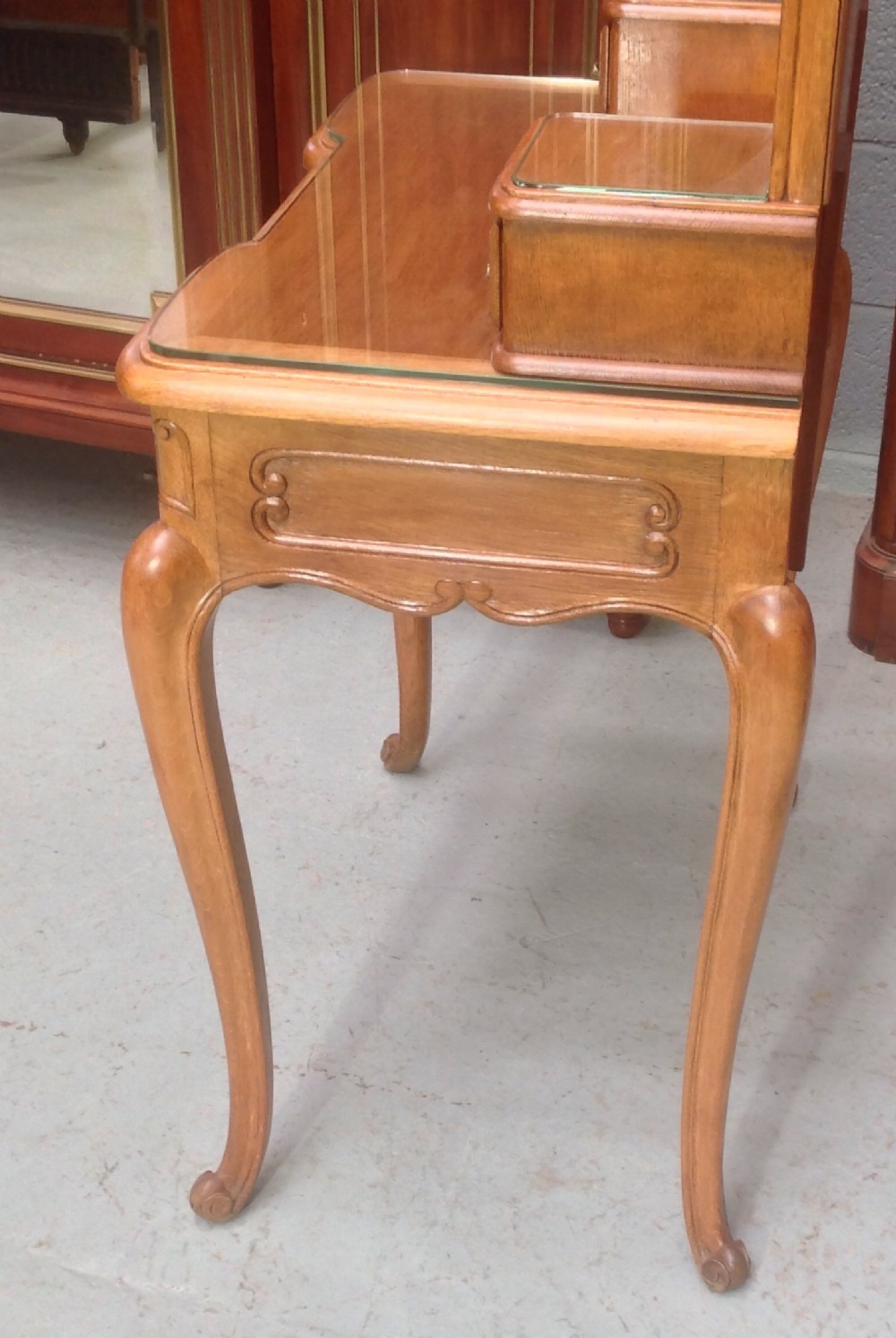 CARVED OAK FRENCH DRESSING TABLE AND STOOL View VII