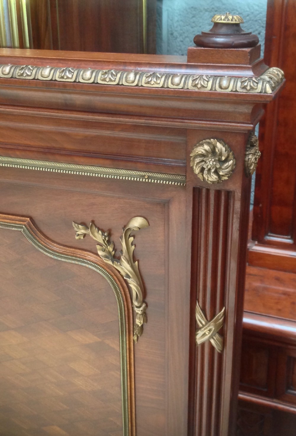 FRENCH KINGSIZE MAHOGANY  BED WITH AMAZING BRASS DETAILING View VII