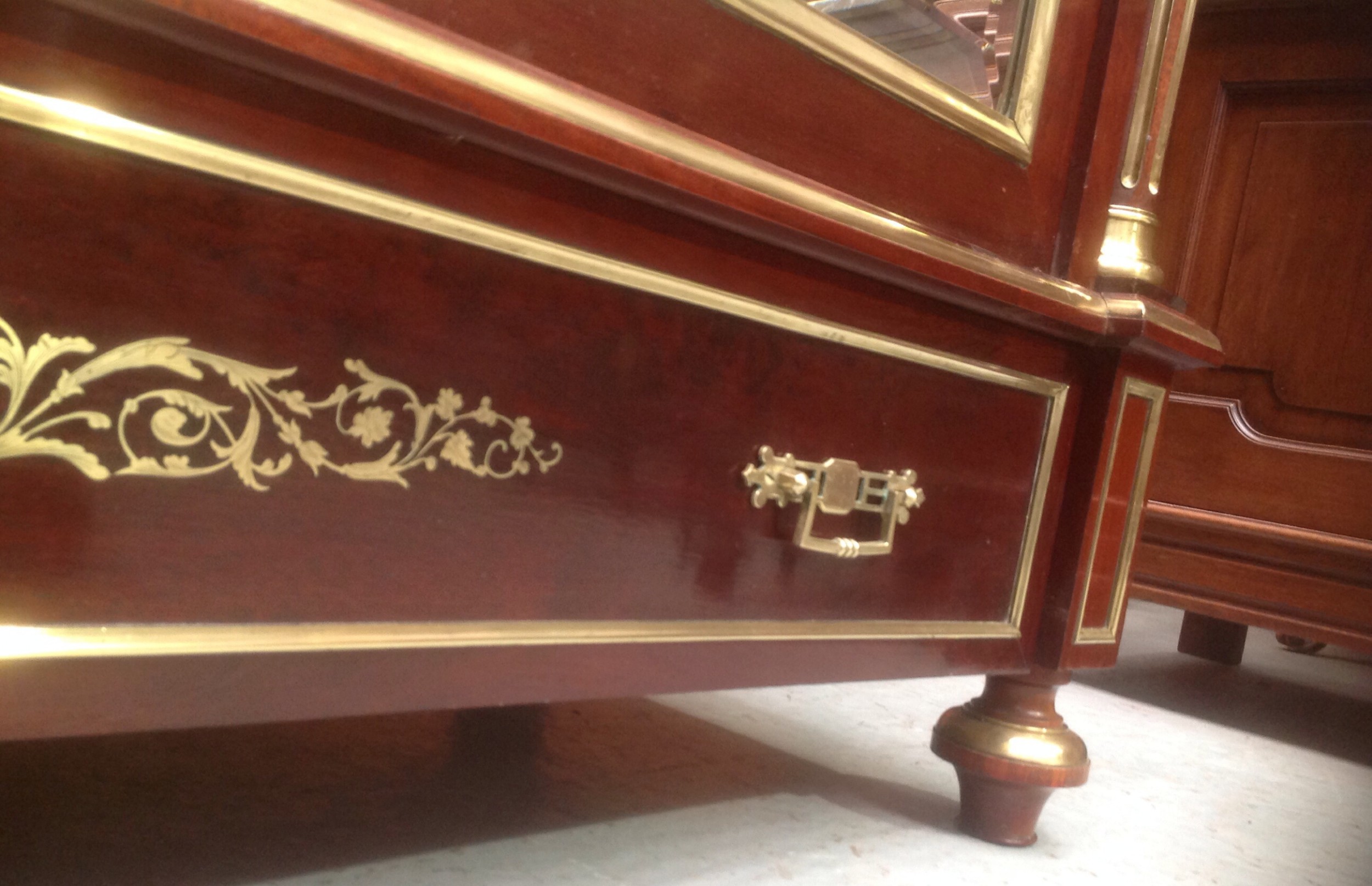 FRENCH MAHOGANY ARMOIRE WITH BOULLE INLAYS View VI