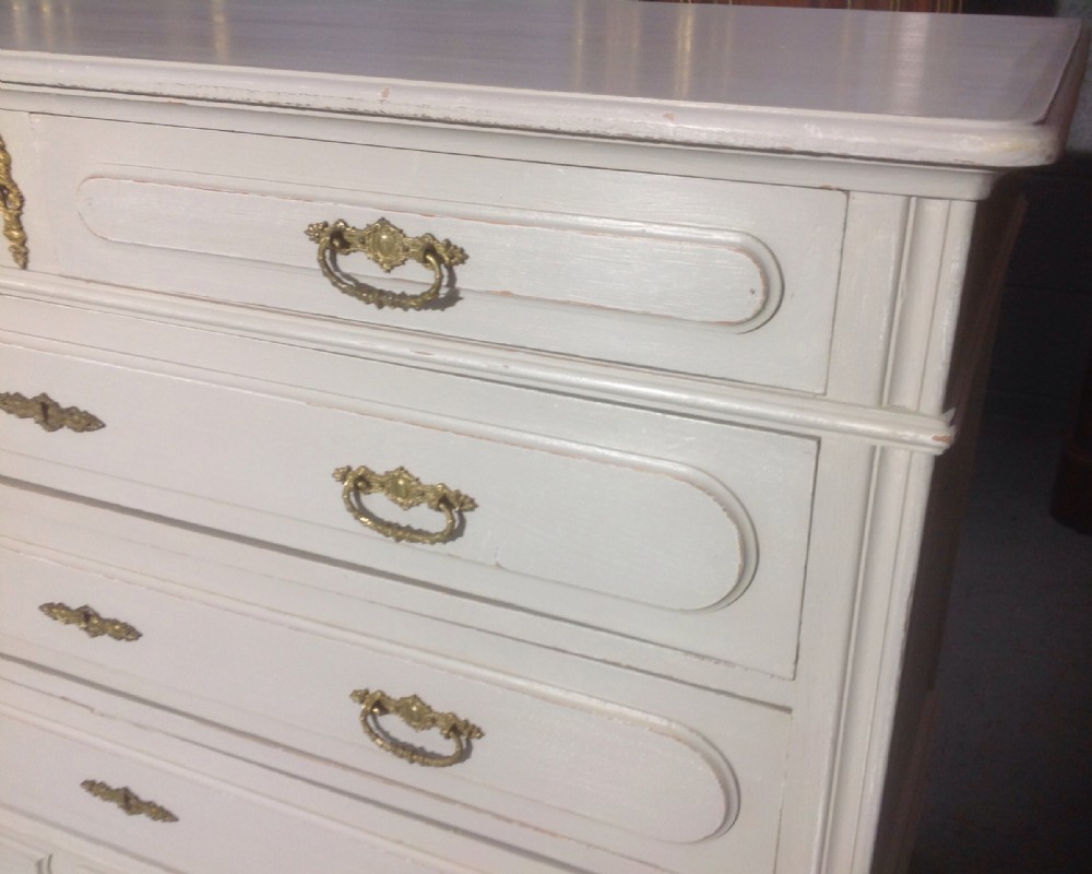 PAINTED FRENCH OAK DRESSING TABLE View II