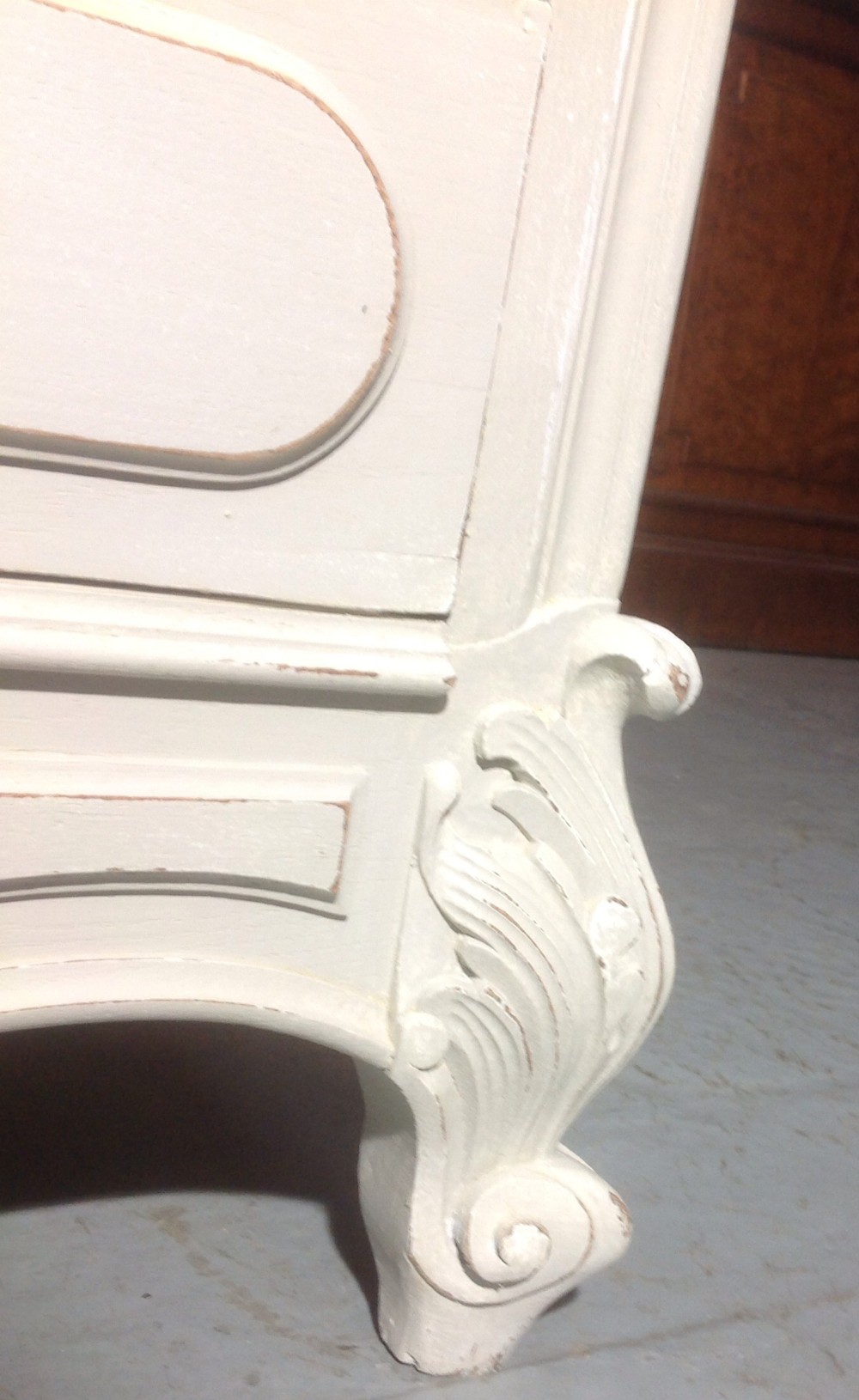 PAINTED FRENCH OAK DRESSING TABLE View III